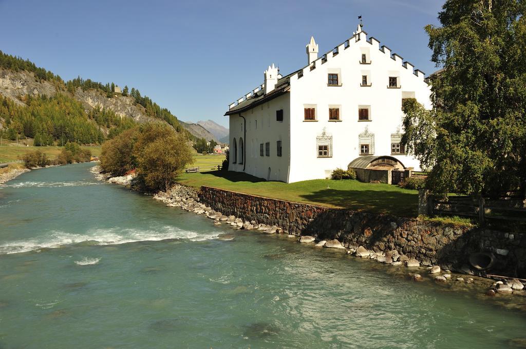 Hotel Chesa Staila La Punt-Chamues-ch Buitenkant foto
